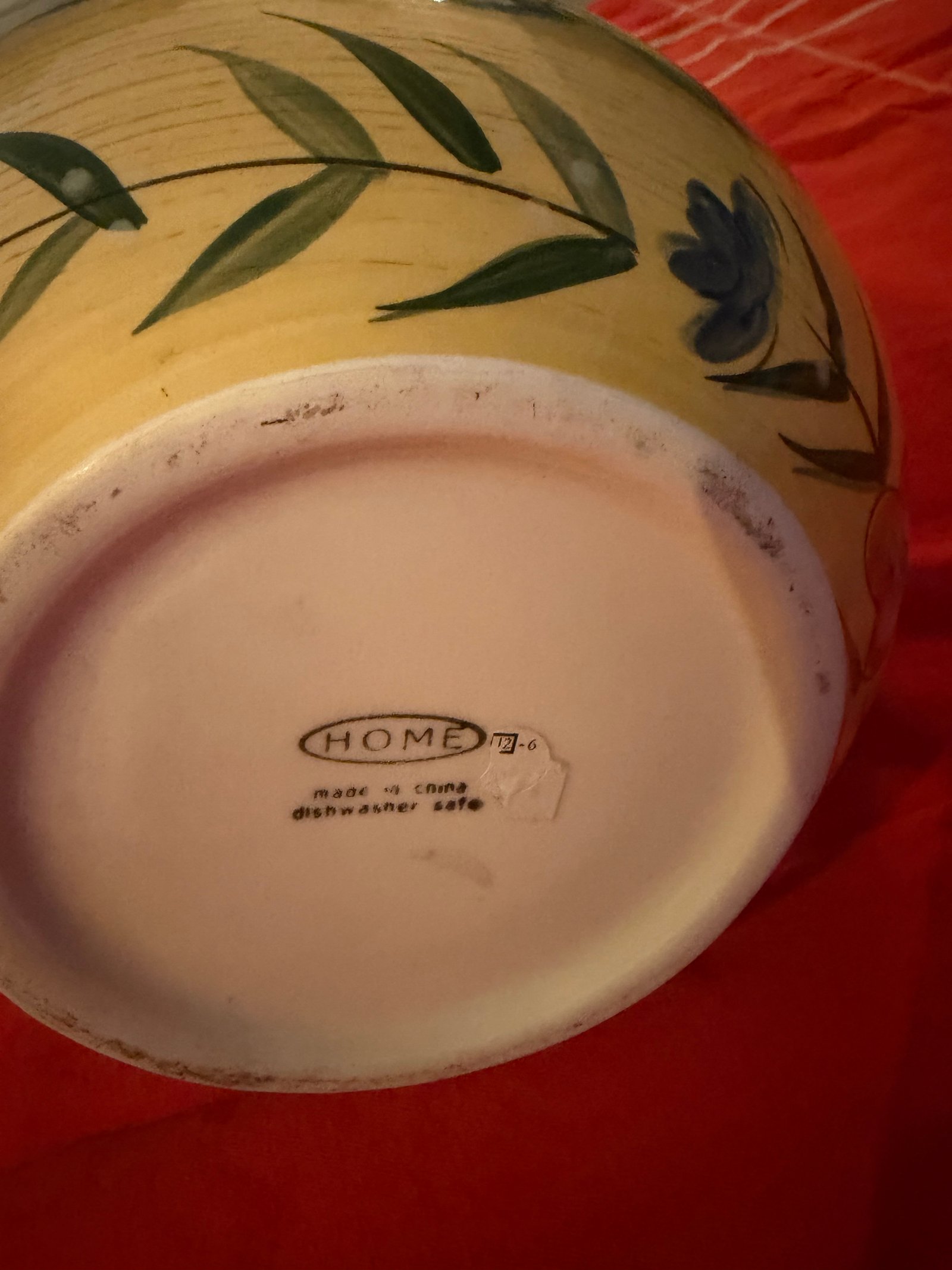 Jarra em Cerâmica Amarela com Pintura de Galo
