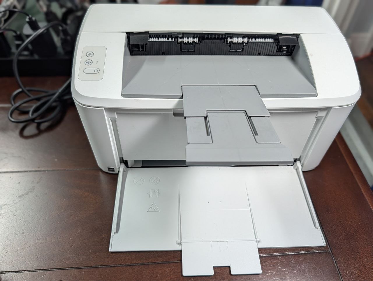Impressora Compacta de Mesa Branca com Conexão Sem Fio