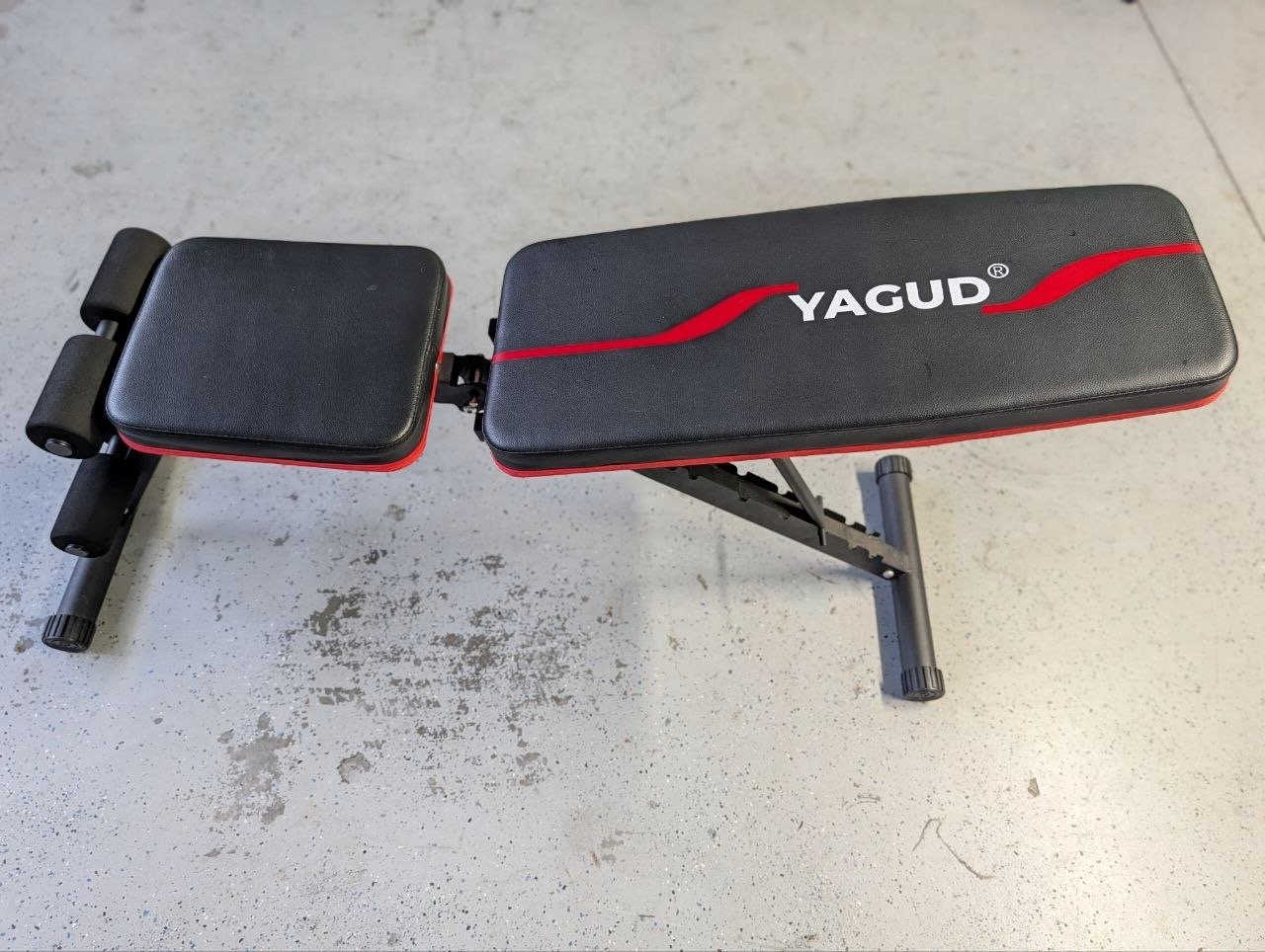 Banco de Musculação Regulável Preto e Vermelho Yagud